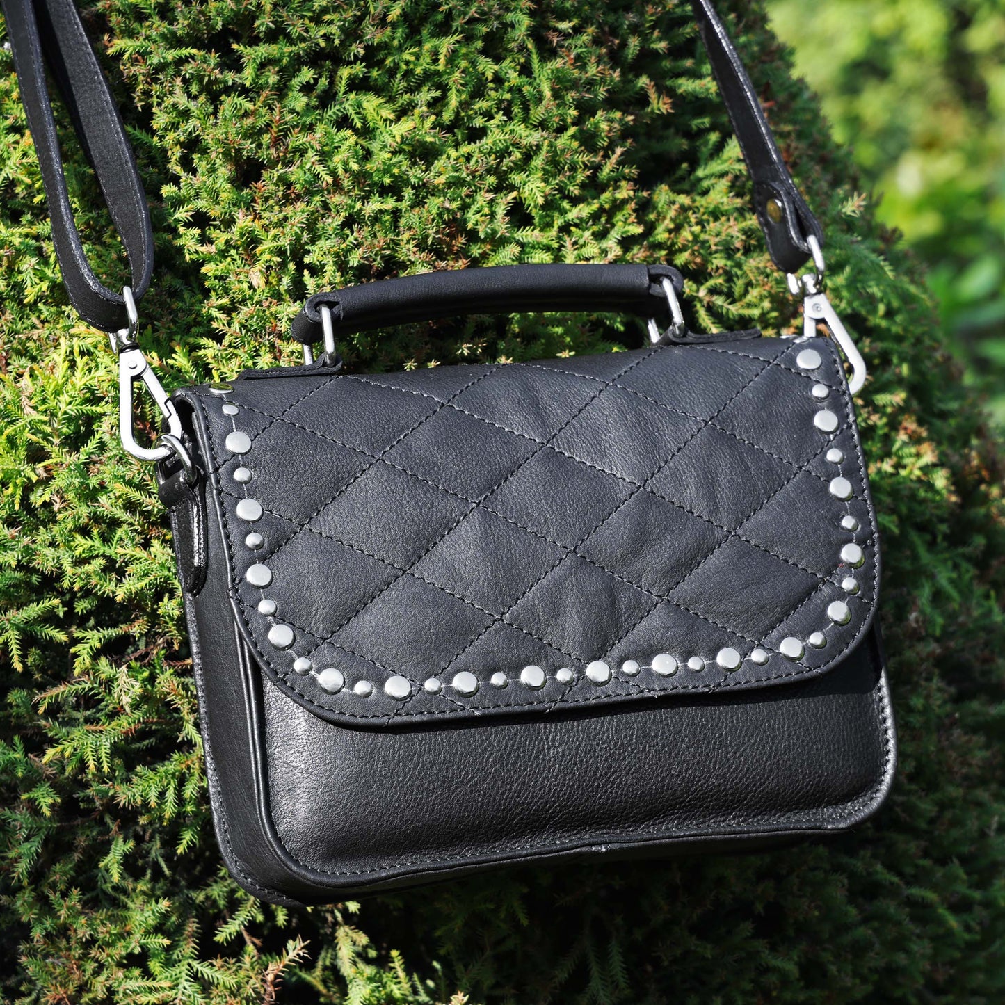 Premium Soft Leather Sling Bag – Stylish & Versatile Crossbody. BG-1618 Pack of 25