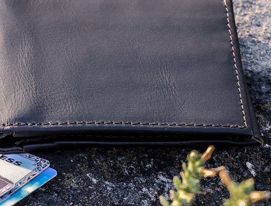 Handmade Brown Leather Wallet - Uniquely Crafted Elegance, Art:- LA-1410 Pack of 50