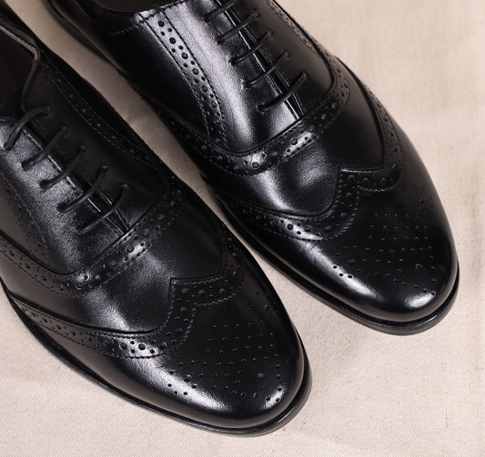 "Refined Elegance: Premium Black Formal Shoes" Art: LS-1105 Pack of 25