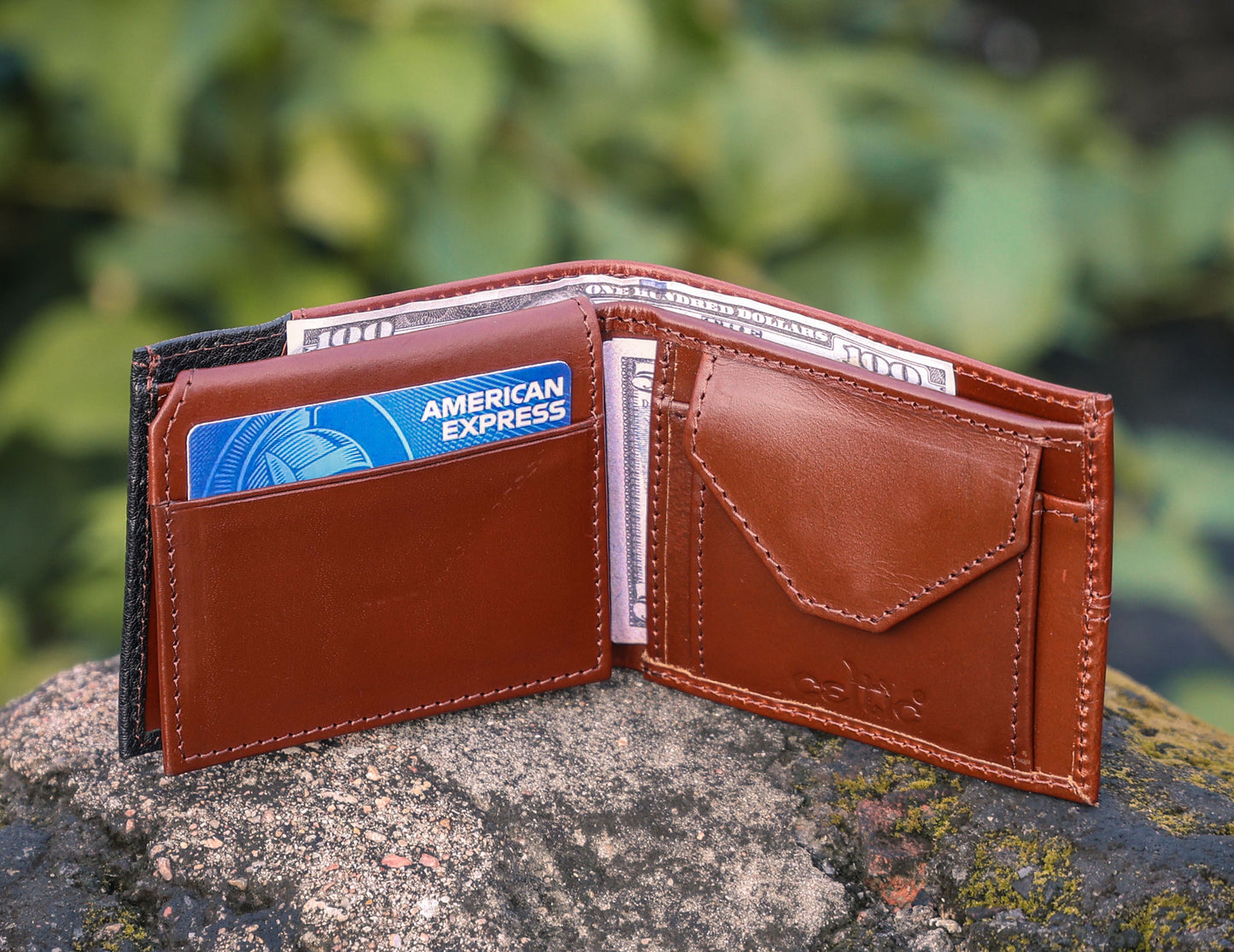 "Explore Premium Leather Wallets: Classic and Contemporary Designs" ART:-LA-1401 Pack of 50