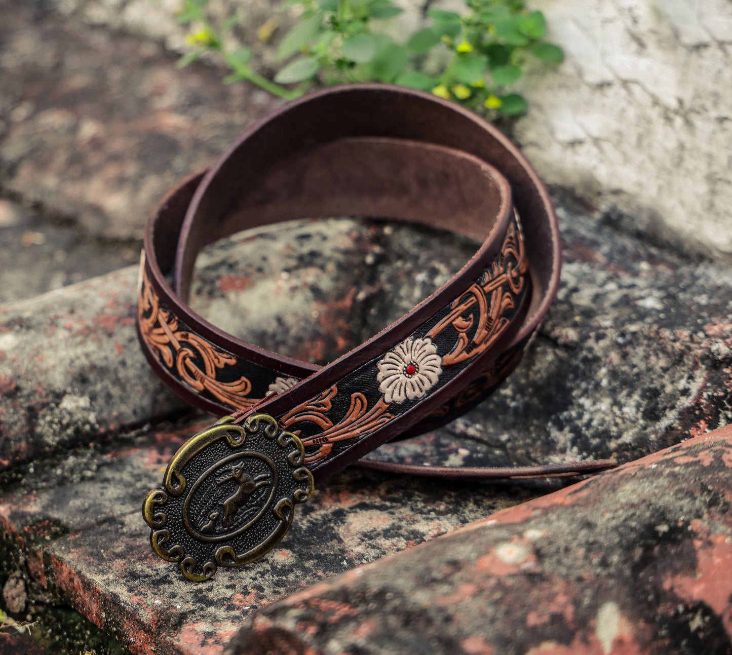 Artisan Brown Leather Tooling Belt: Animal-Inspired Buckle and Floral Accents.Art: LB-801 Pack of 50