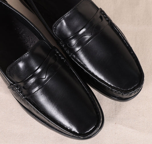"Stride in Style: Black Casual Loafer Shoes" Art: LS-1104 Pack of 25