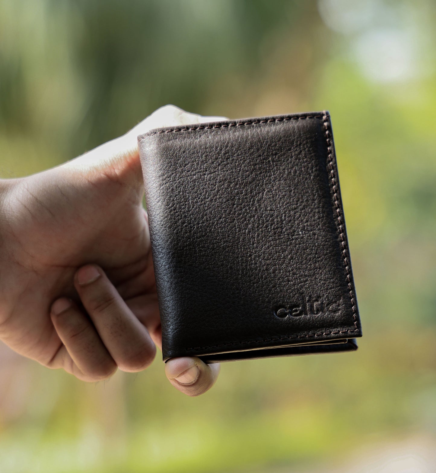 Introducing our Leather Wallet – A Timeless Classic, Art:- LA-1404 Pack of 50