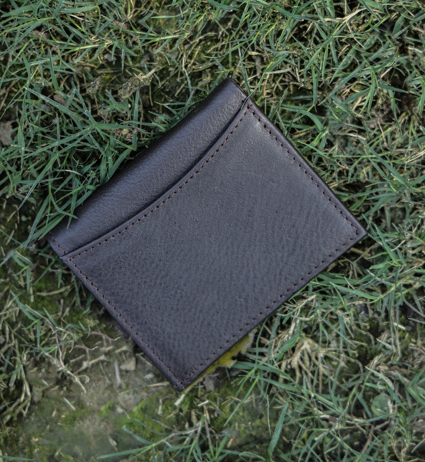 Introducing our Leather Wallet – A Timeless Classic, Art:- LA-1404 Pack of 50