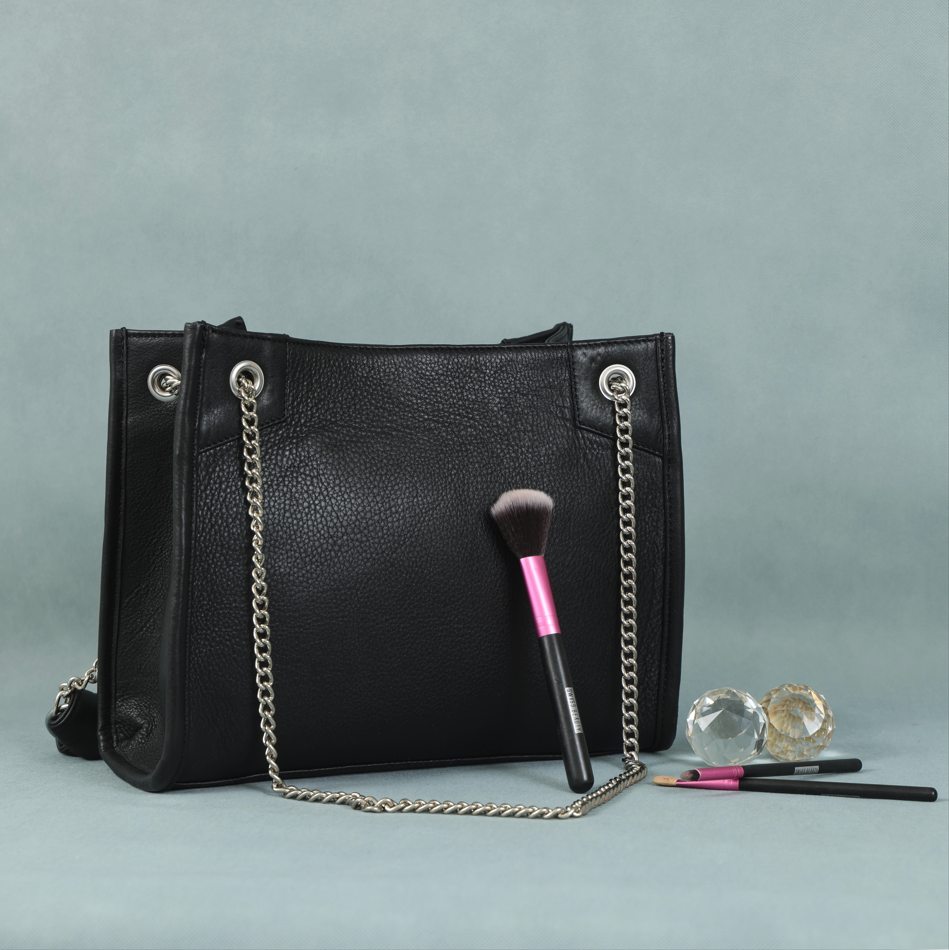 Girls' Party Wear Sling Bag – Stylish Accessory for Special Occasions, ART:-BG-1594 Pack of 25