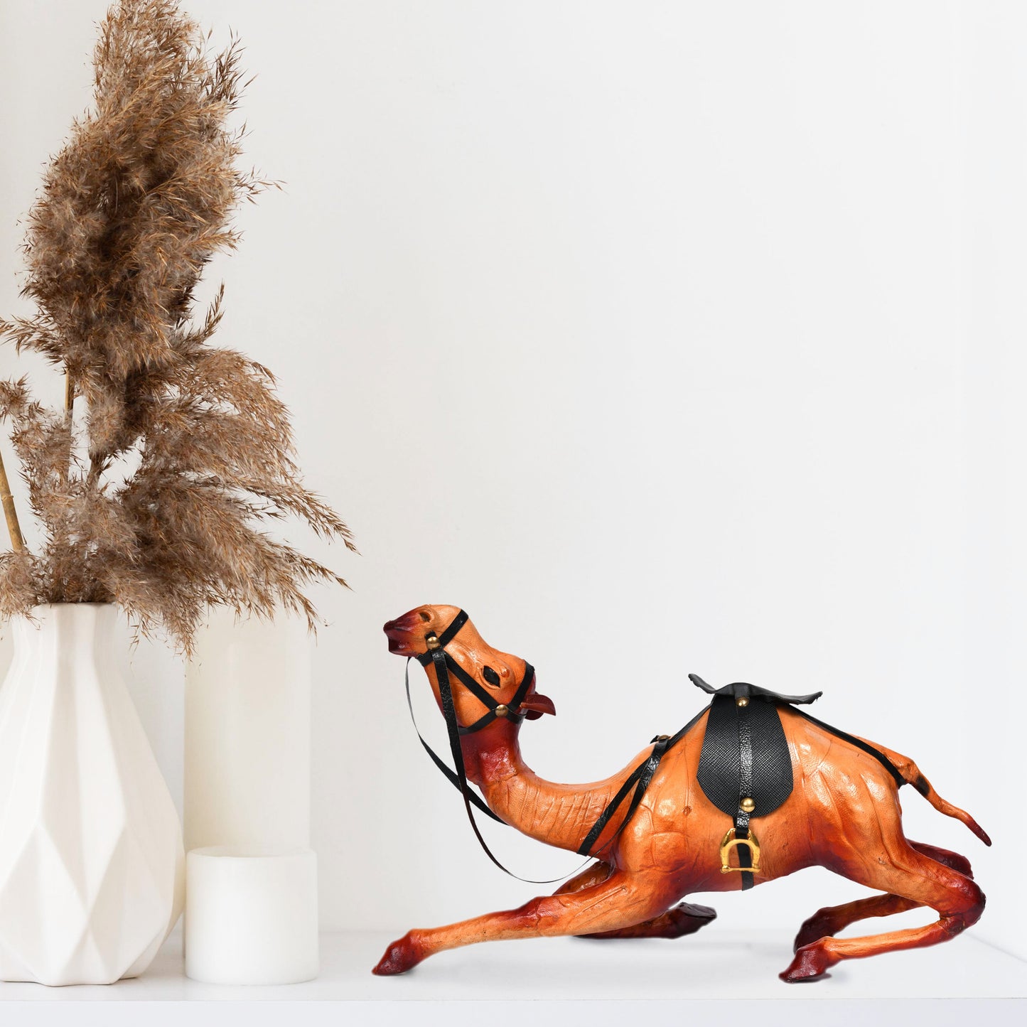Handicraft Sitting Camel Leather Showpiece – Unique Artisan Decor, ART:-LA-04 Pack of 50