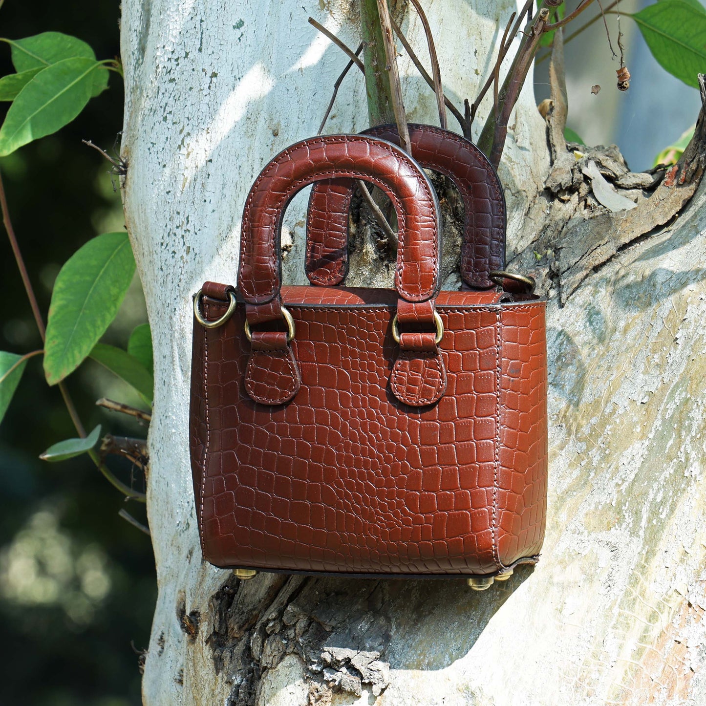 Stylish Leather Croco Print Sling Bag – Chic & Versatile. BG-1621 Pack of 25
