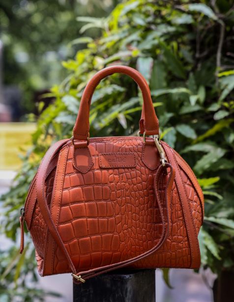 New Classic Leather Handbag with Detachable Sling Strap – Elegant & Versatile Art: BG-1597 Pack of 25