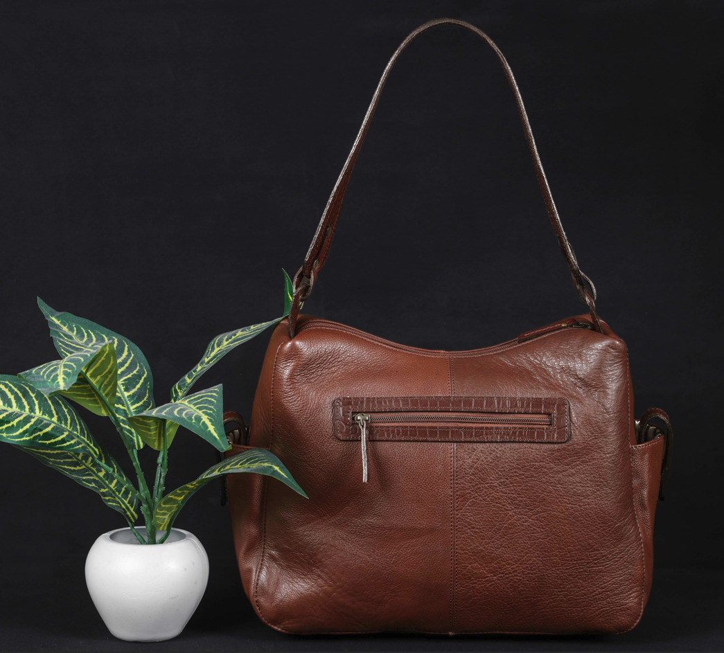 Stylish Leather Women’s Shoulder Bags – Elevate Your Look, ART:-BG-1608 Pack of 25