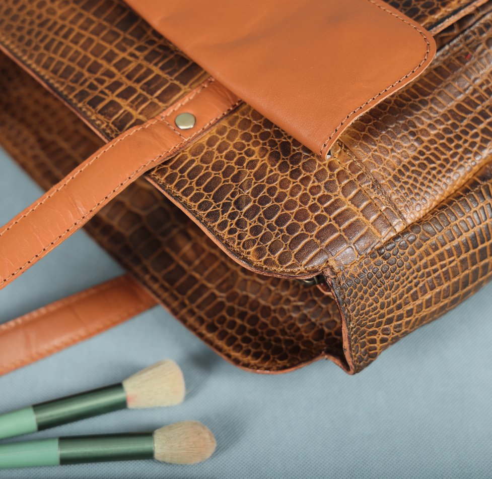 Extra Spacious Stylish Leather Shoulder Bags – Perfect for Every Occasion, ART:-BG-1607 Pack of 25
