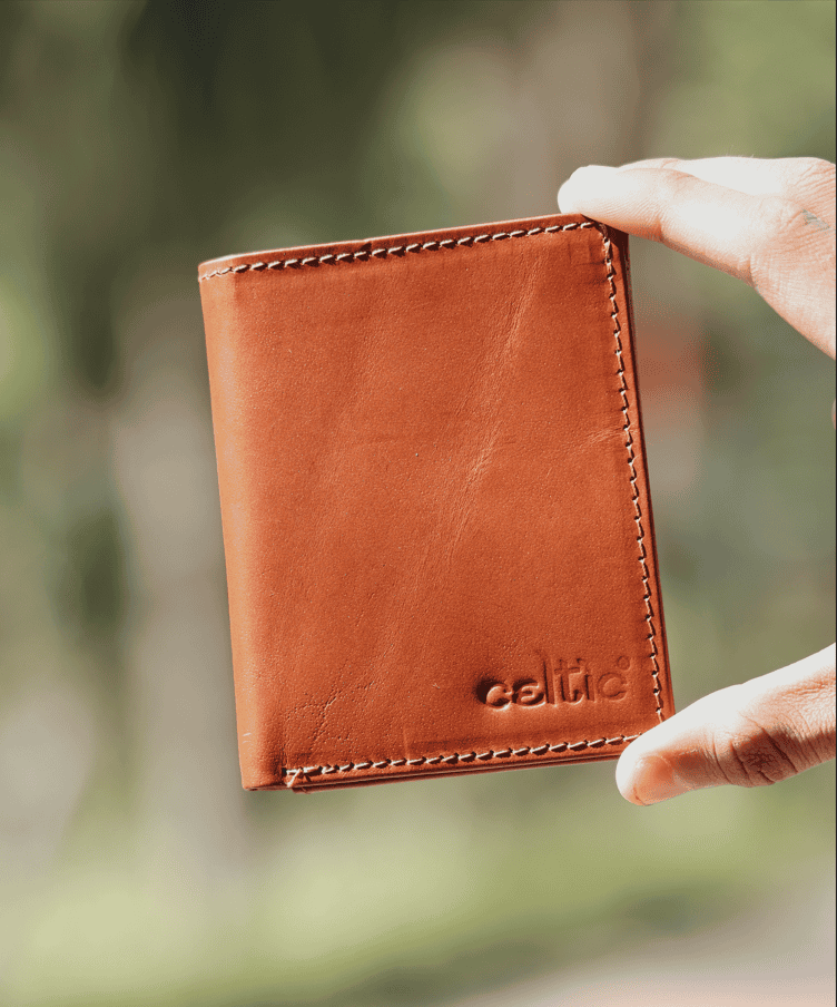Introducing our Leather Wallet – A Timeless Classic, Art:- LA-1404 Pack of 50