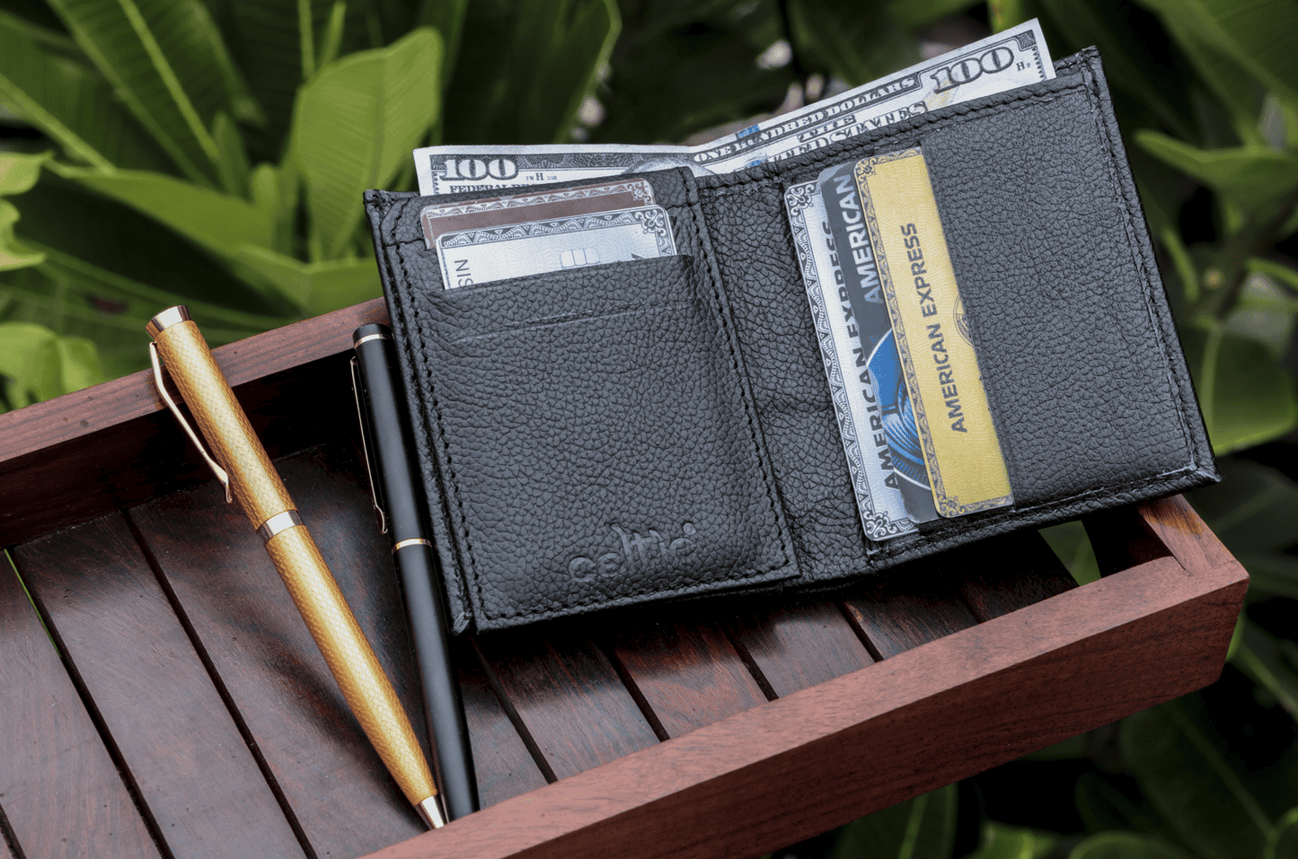 Introducing our Leather Wallet – A Timeless Classic, Art:- LA-1404 Pack of 50