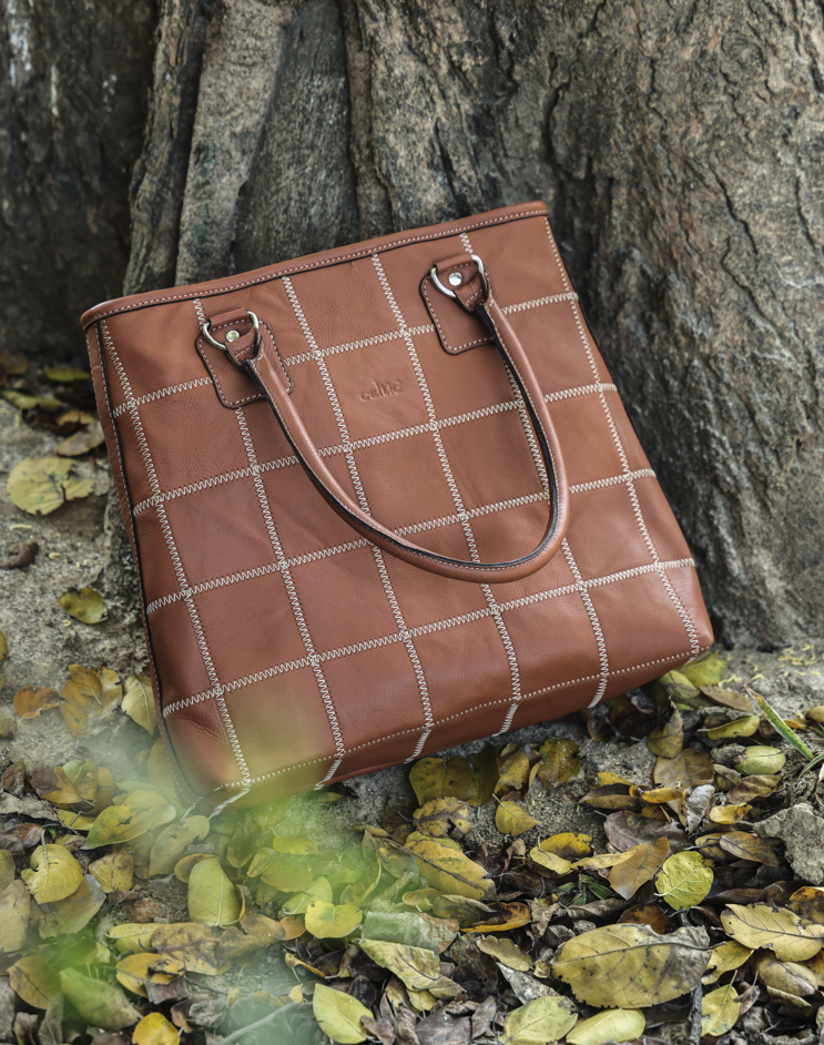 "Effortless Elegance: Elevate Your Style with Our Light Brown Tote Bag" Art: BG-1519-Z Pack of 25