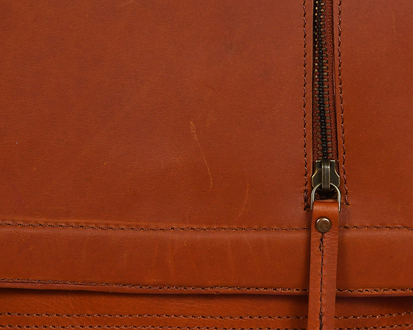 Timeless Elegance: Discover Our Brown Leather Crossbody Collection. Art: BG-1394 Pack of 25