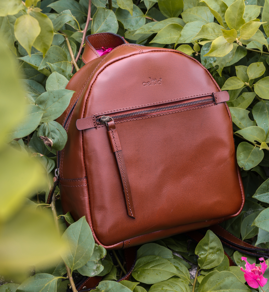 Stylish Small Leather Backpack: Durable & Chic Carryall, Art: BG-1575 Pack of 25
