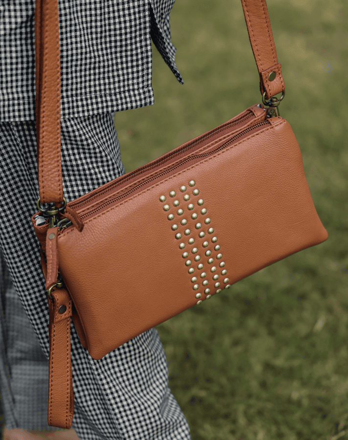 Effortless Elegance: Tan Soft Leather Sling Bag for Stylish Convenience. Art: BG-1584 Pack of 25