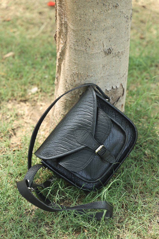 Luxurious Black Leather Embossing Bags – Elevate Your Style, ART:- BG-1364 Pack of 25