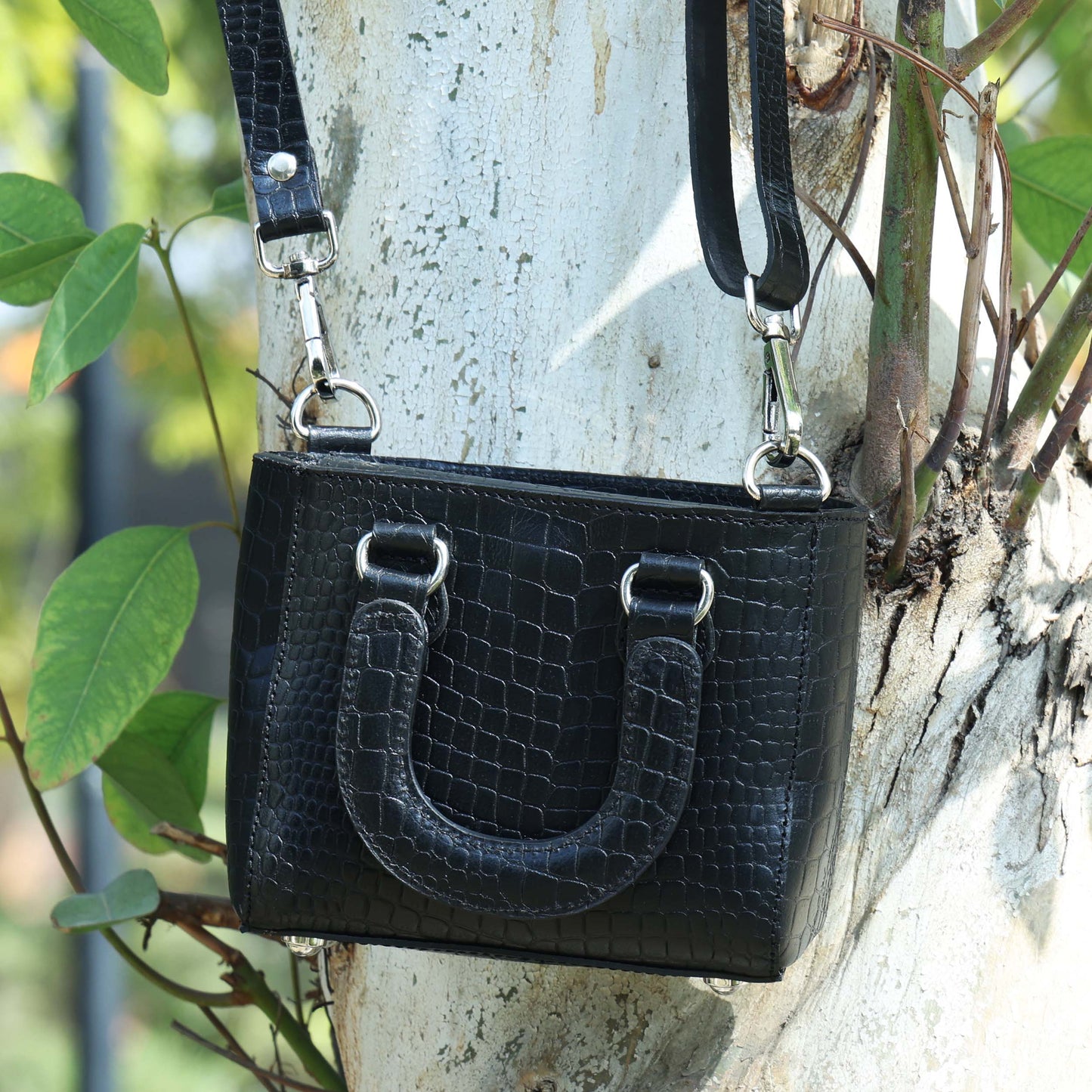Stylish Leather Croco Print Sling Bag – Chic & Versatile. BG-1621 Pack of 25