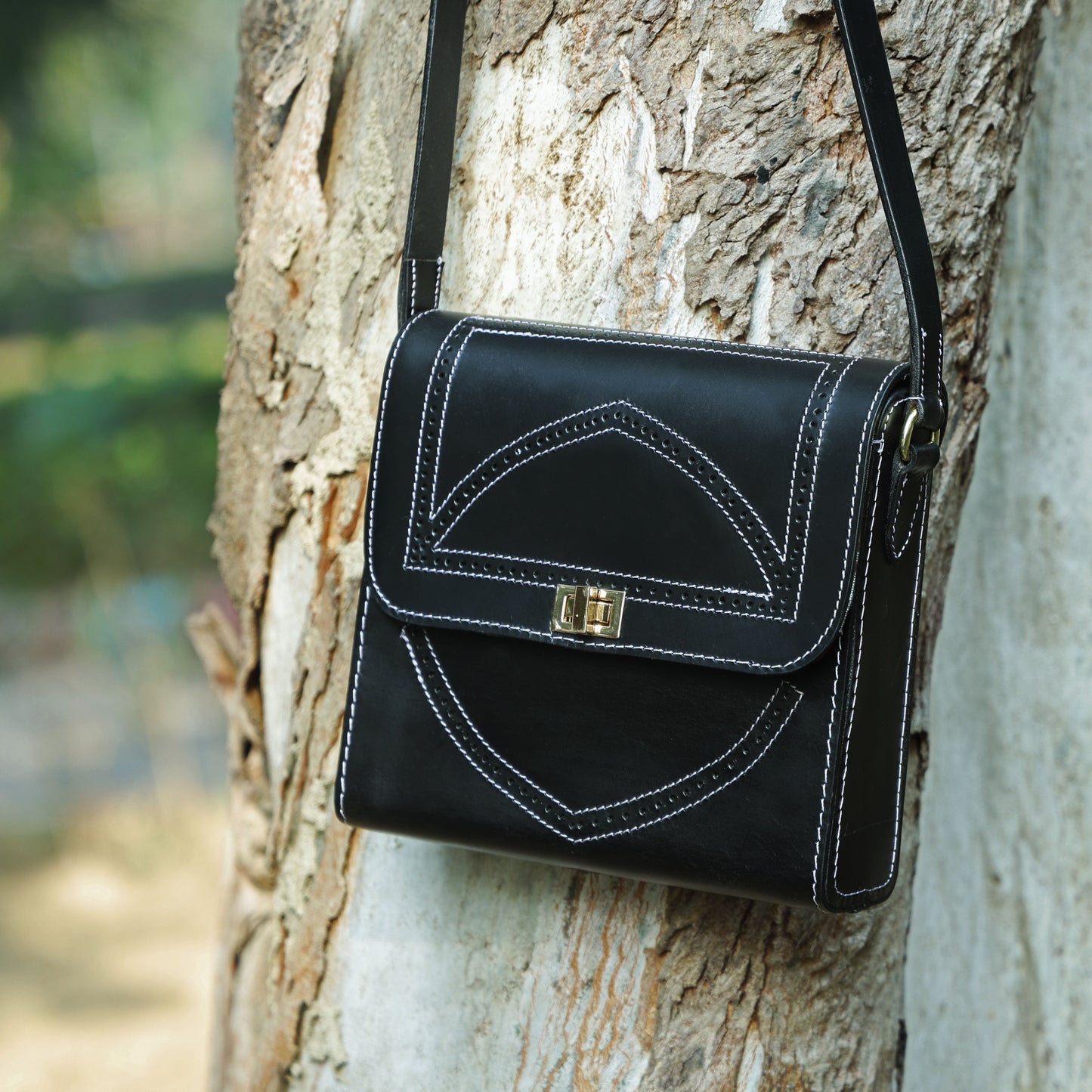 Stylish & Attractive Leather Bag - The Perfect Fashion Accessory  Art: BG-1366 Pack of 25