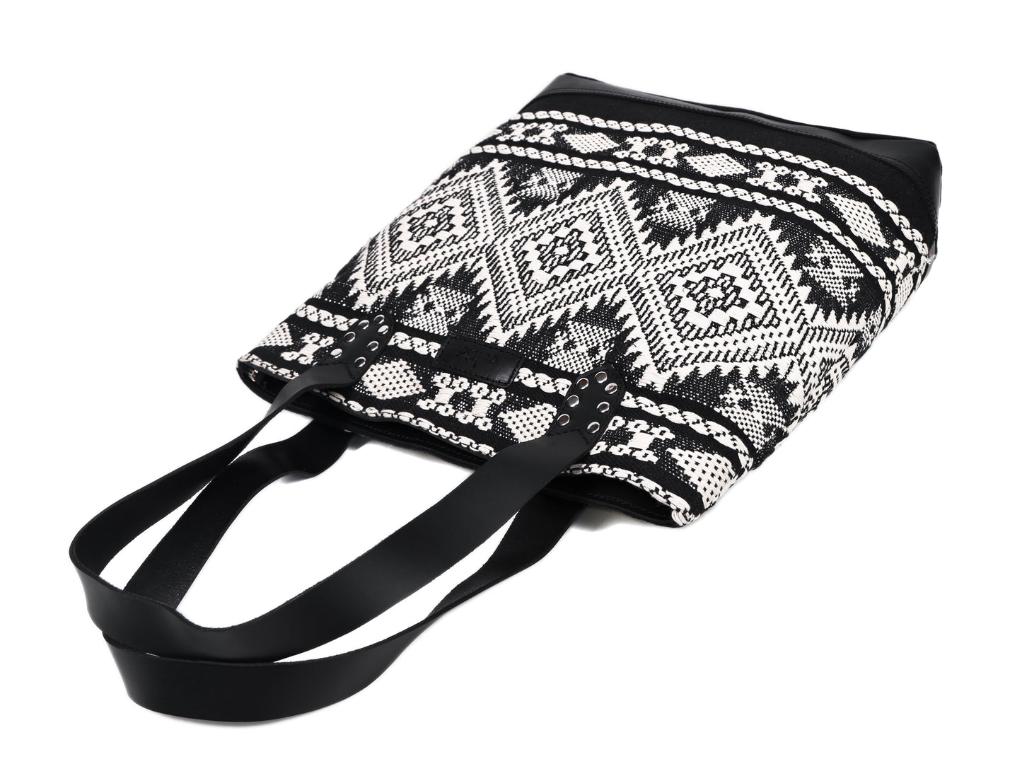 "Chic Simplicity: Your Essential Tote Bag for Everyday Style." Art: BG-1751 Pack of 25