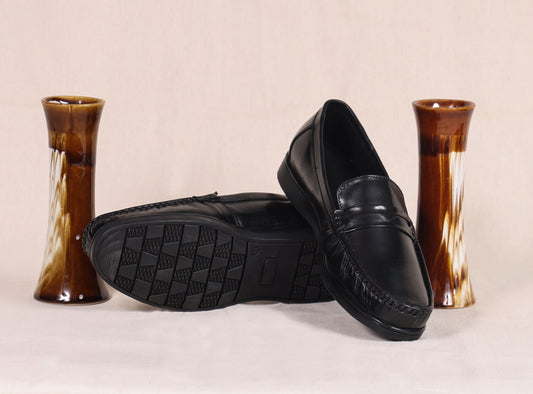 "Stride in Style: Black Casual Loafer Shoes" Art: LS-1104 Pack of 25