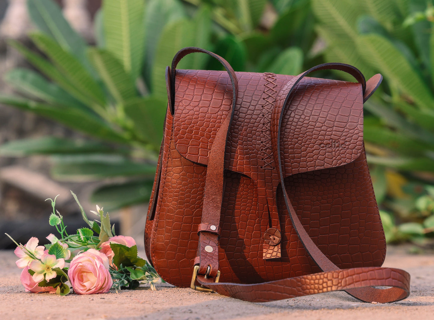 Pure Leather Sling Bag, Art: BG-1391. Pack of 25