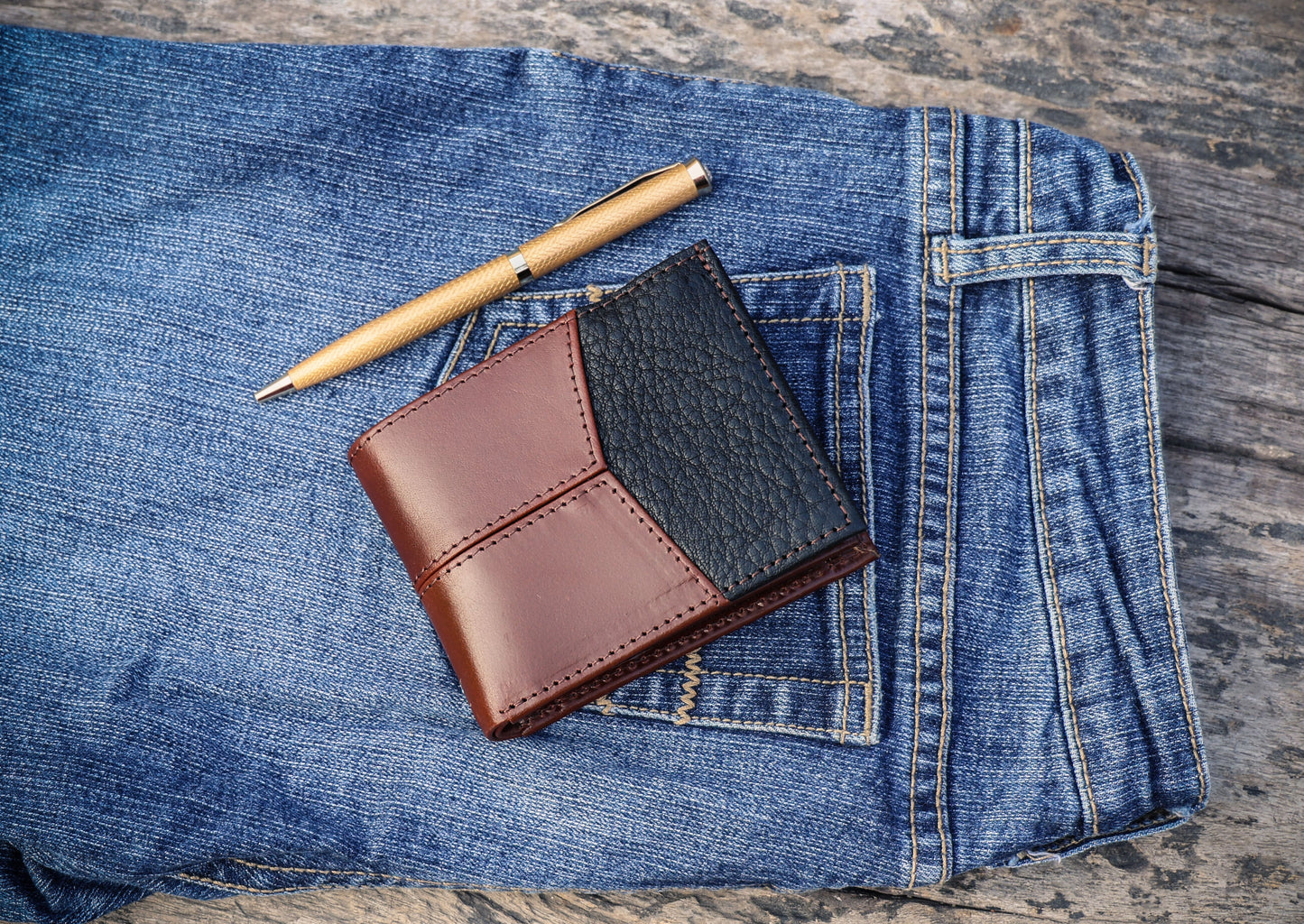"Explore Premium Leather Wallets: Classic and Contemporary Designs" ART:-LA-1401 Pack of 50