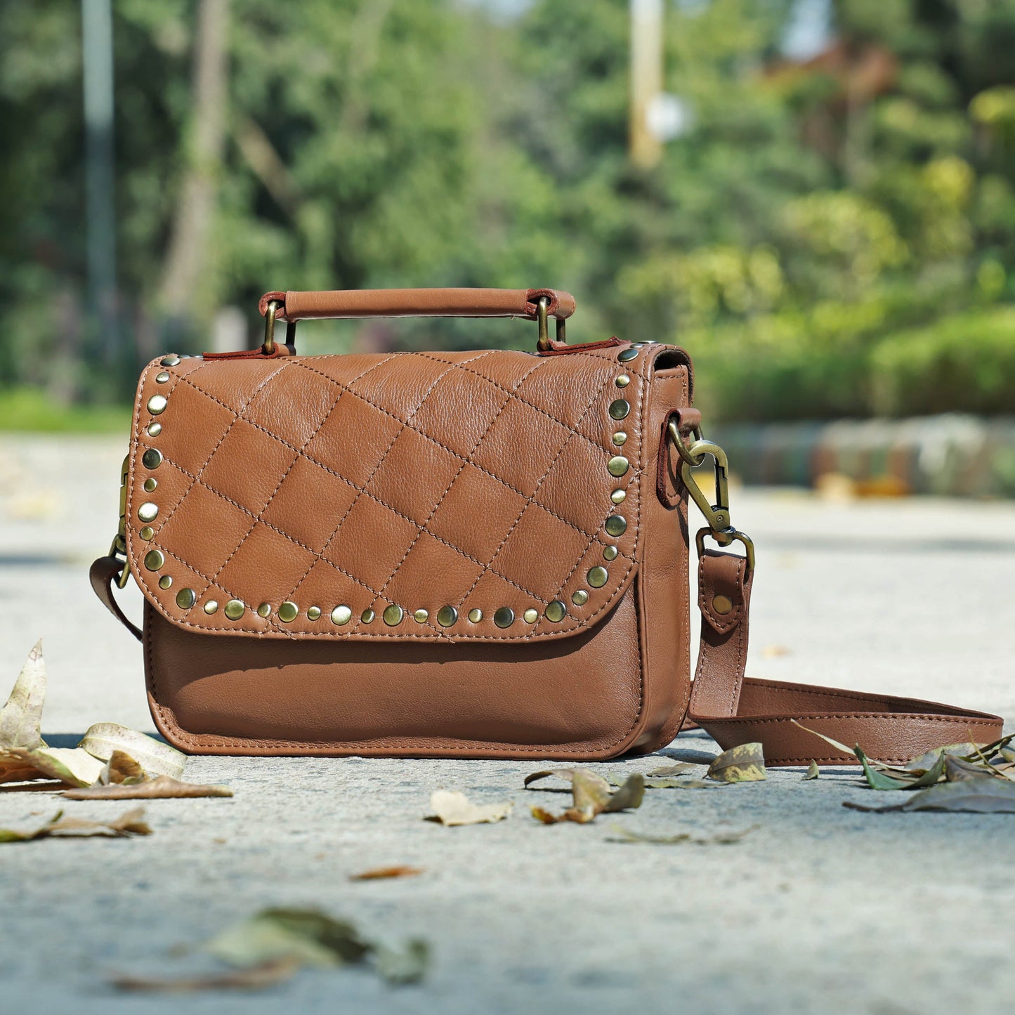 Premium Soft Leather Sling Bag – Stylish & Versatile Crossbody. BG-1618 Pack of 25