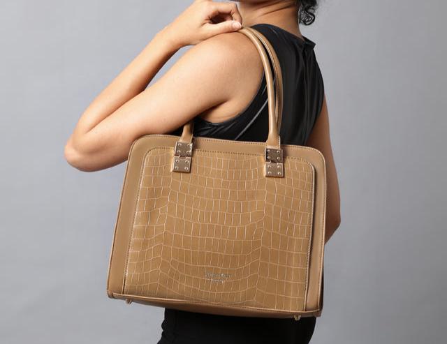 Fashionable Synthetic Nude Bag – Chic, Modern & Versatile Handbag, ART:_DK-2012 Pack of 25