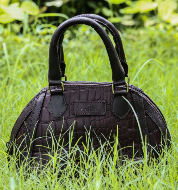 New Classic Leather Handbag with Detachable Sling Strap – Elegant & Versatile Art: BG-1597 Pack of 25