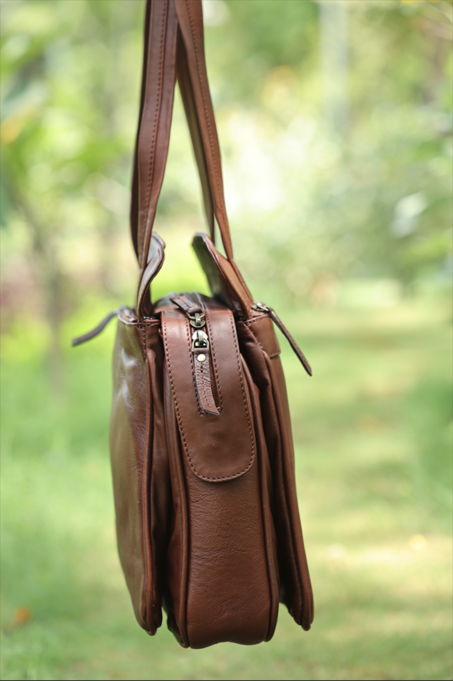 Elegant NDM Soft Leather Tote Bag – Luxurious, Spacious, and Versatile. Art:-BG-1609 Pack of 25
