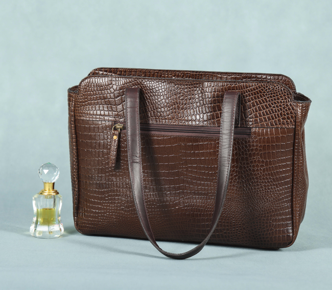 Extra Spacious Stylish Leather Shoulder Bags – Perfect for Every Occasion, ART:-BG-1607 Pack of 25