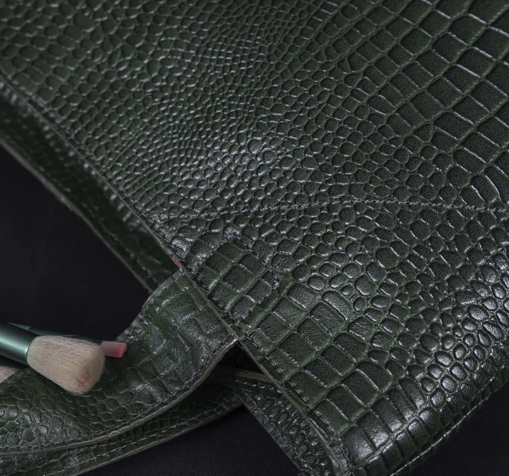 New celtic premium Elegance in Leather Tote Bag with Leather Accents. Art: BG-1387 Pack of 25
