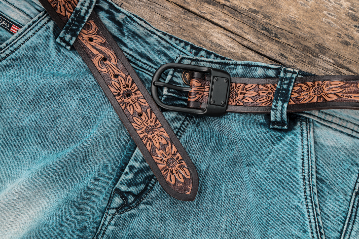 Hand-Carved Leather Belt with Mat Black Buckle, Art: LB-803 Pack of 50