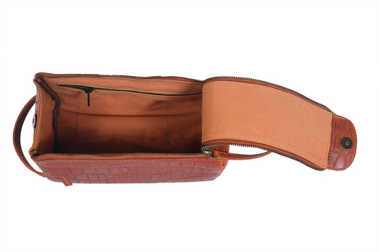 Luxury Brown Leather Toilet Bag: Organize in Style. Art: BG-1395 Pack of 25