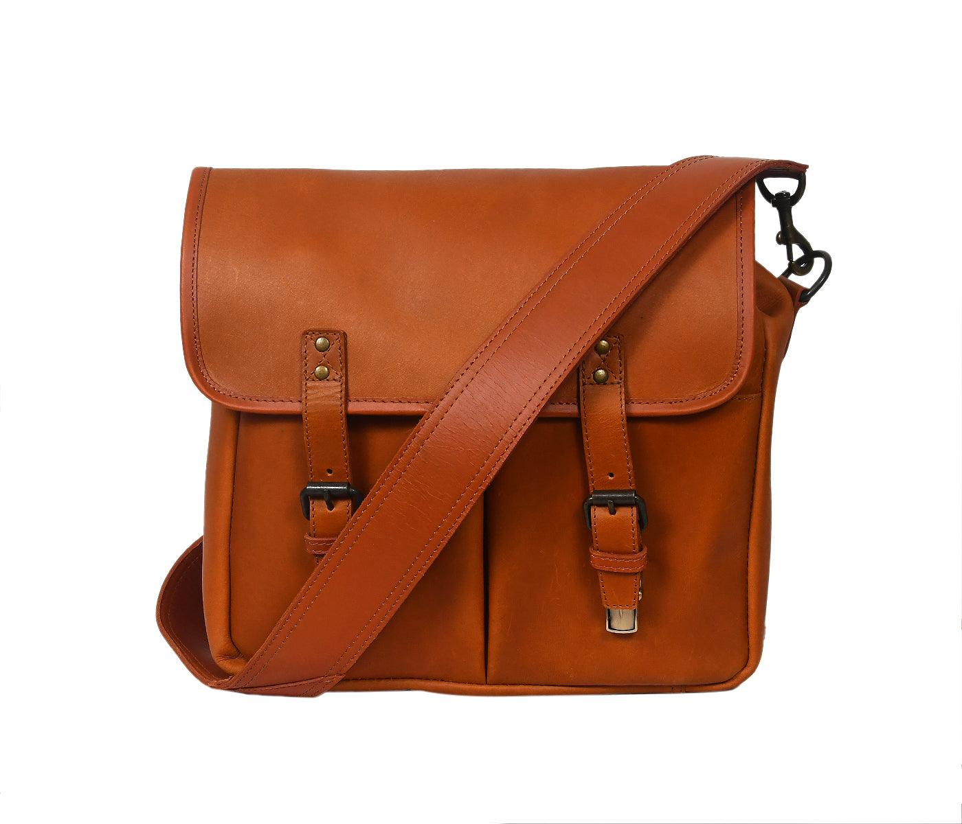 Pure Leather messenger bag, Art: BG-1424 Pack of 25