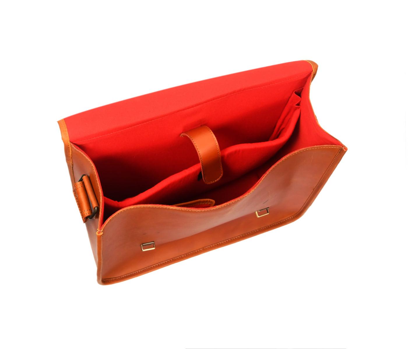 Leather Messenger Bag | Travel Bag For Men, Art: BG-1421 Pack of 25