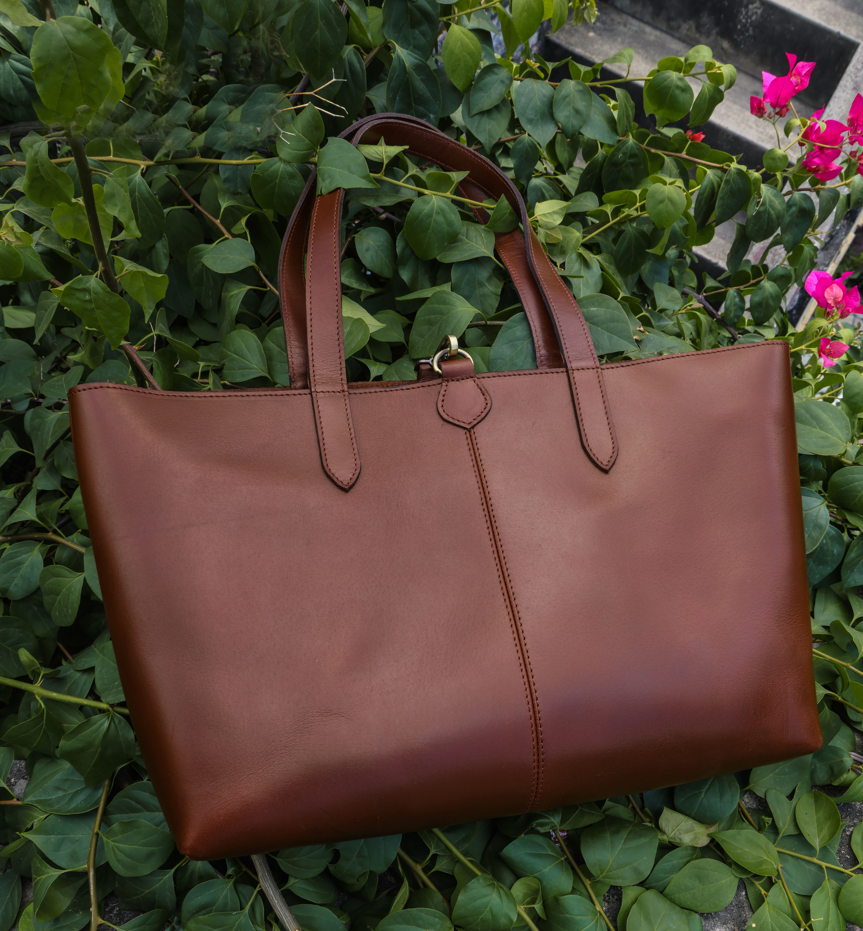 Classic Brown Leather Tote Bag - Elegance Meets Functionality.  Art: BG-1750 Pack of 25