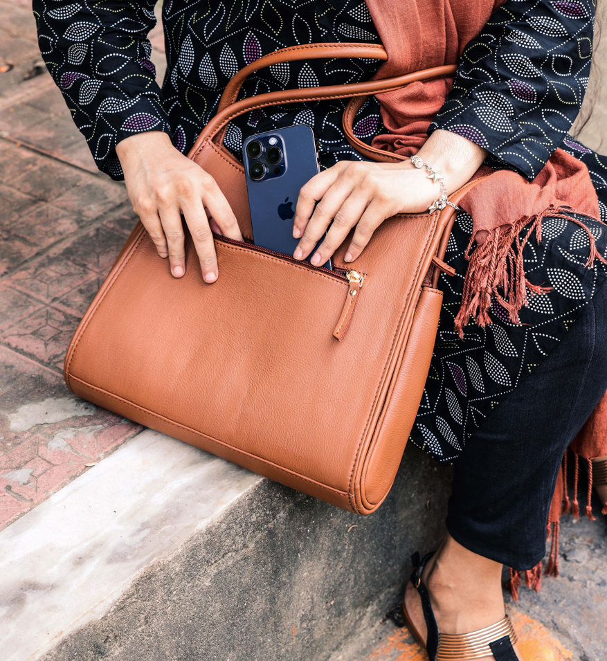 Soft Leather Lightweight Tote Bag: Art: BG-1583 Pack of 25