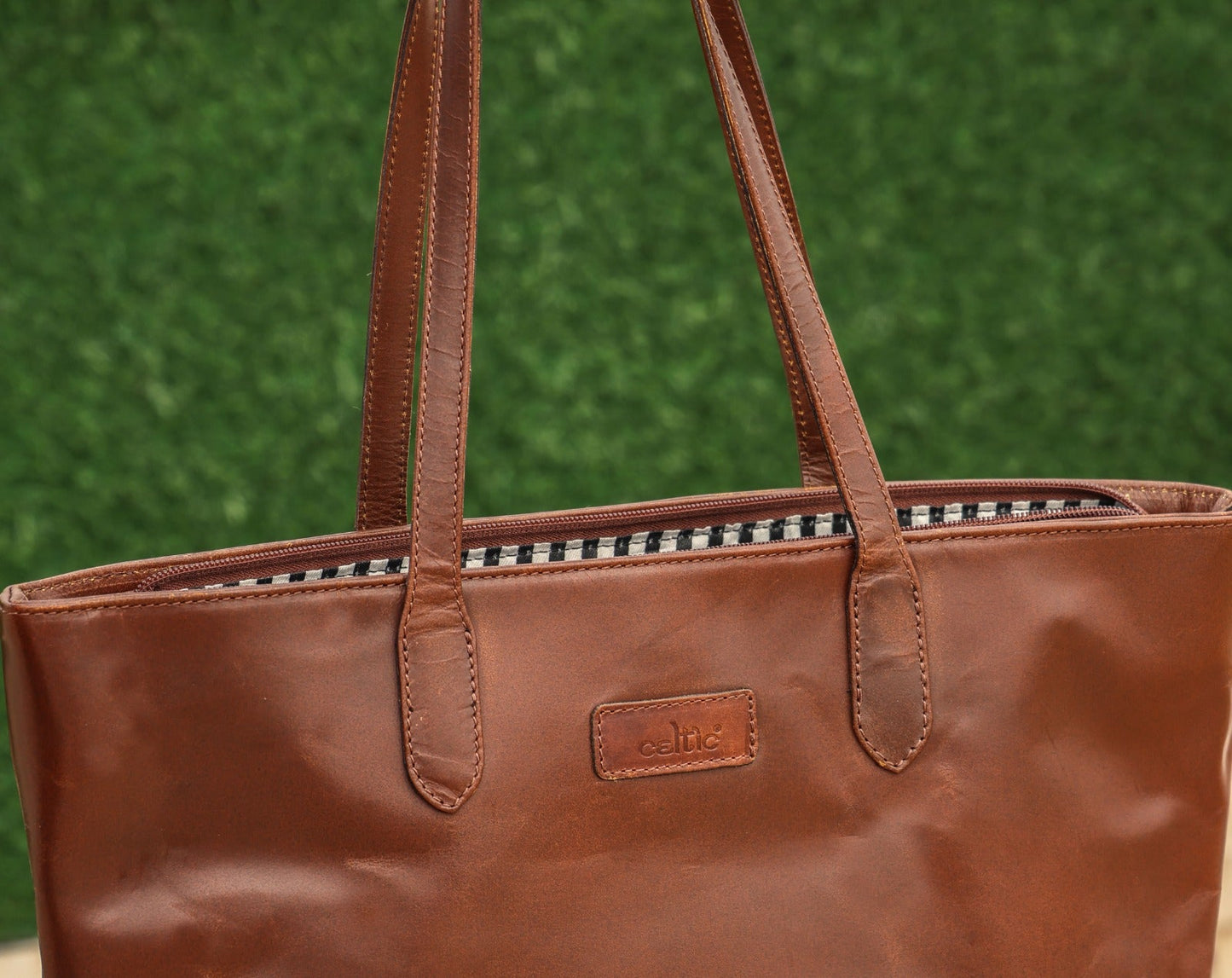 Luxurious Leather Tote Bags for Effortless Style and Everyday Sophistication. Art: BG-1596 Pack of 25