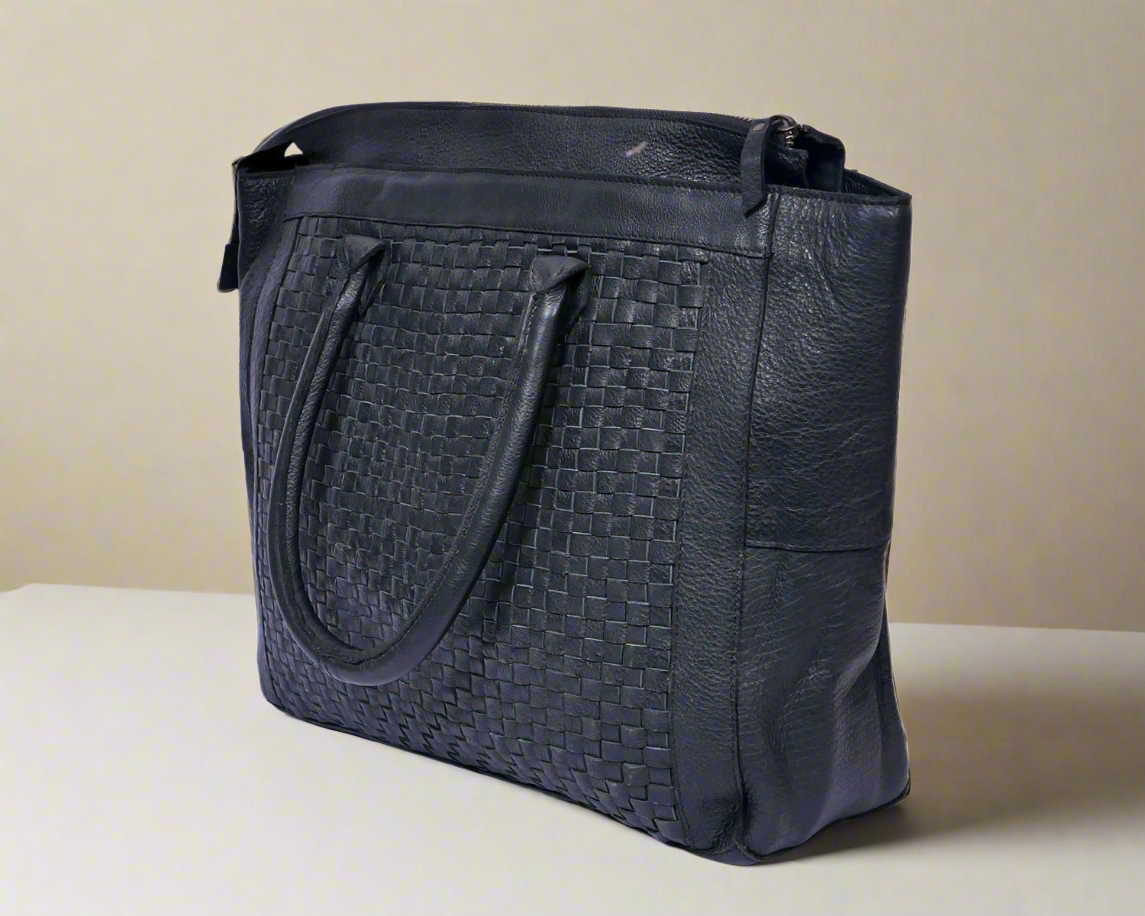 Luxury Noir: Black Leather Shoulder Bag. Art: BG-1495 Pack of 25